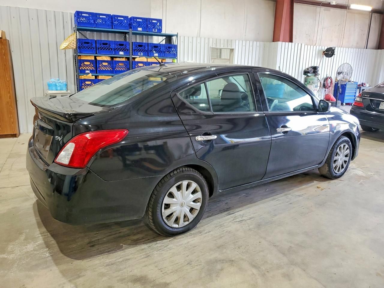 2017 Nissan Versa sv