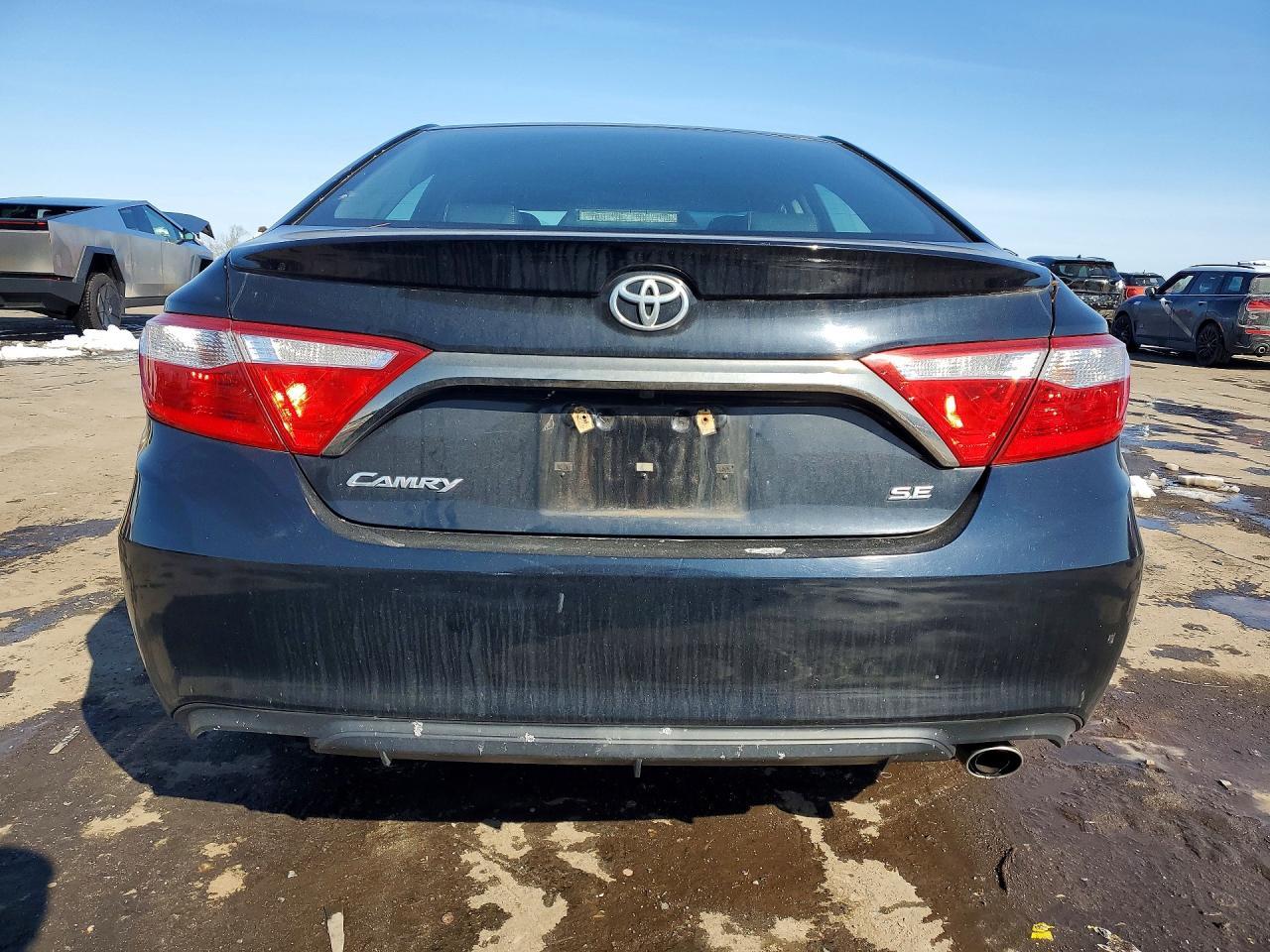 2015 Toyota Camry le