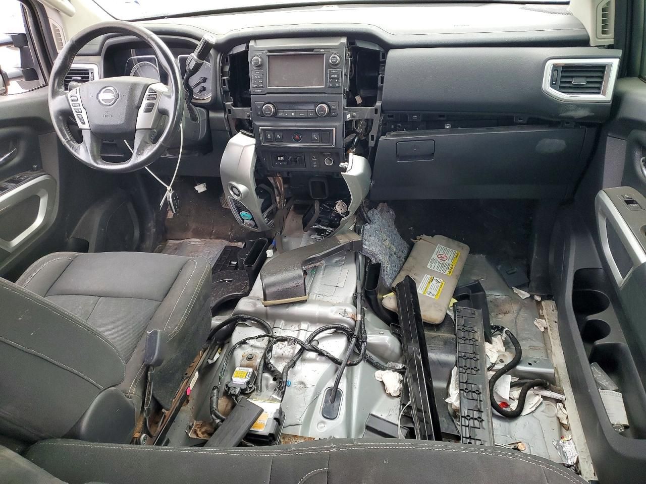 2016 Nissan Titan XD SL