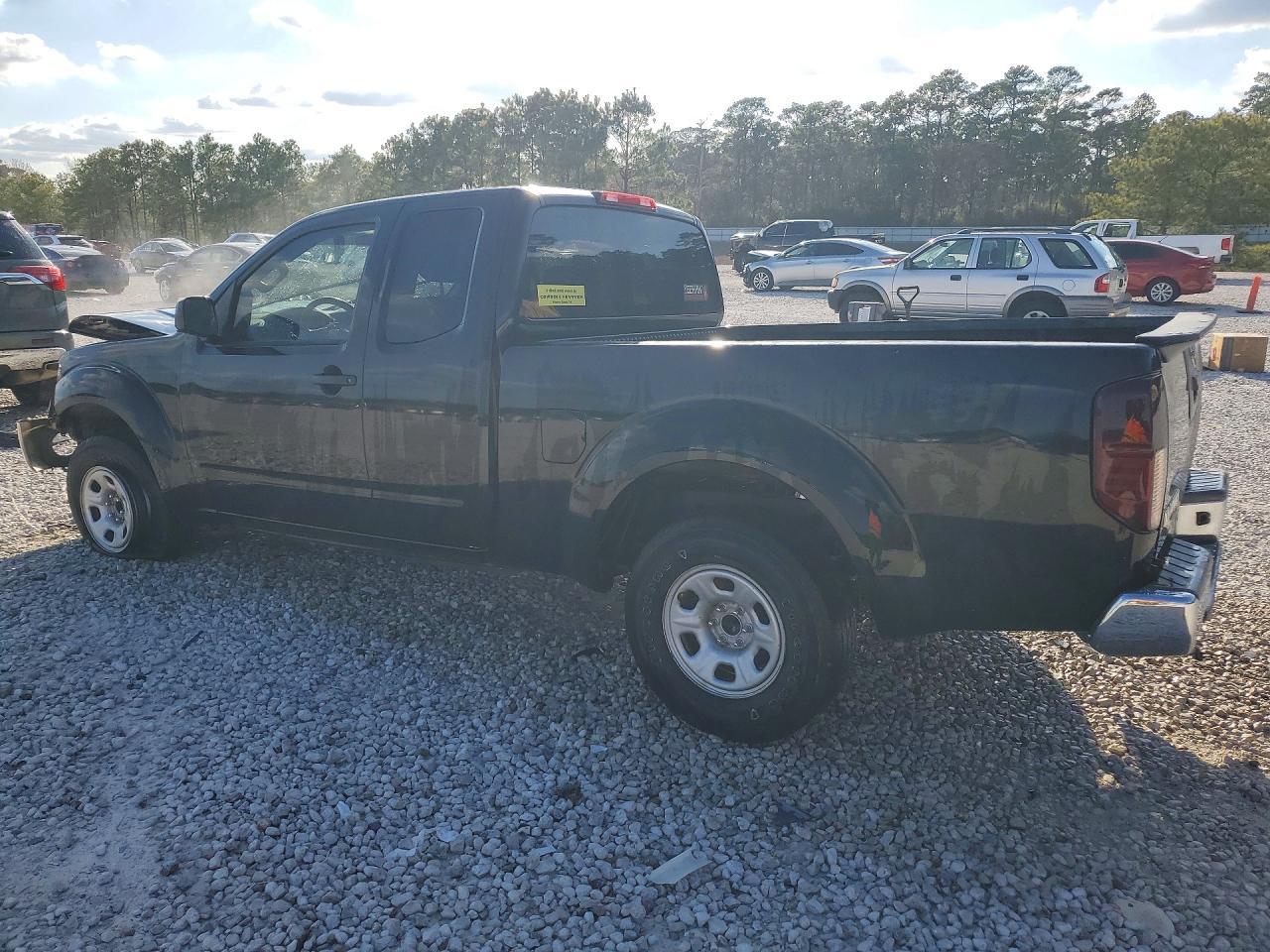 2016 Nissan Frontier s