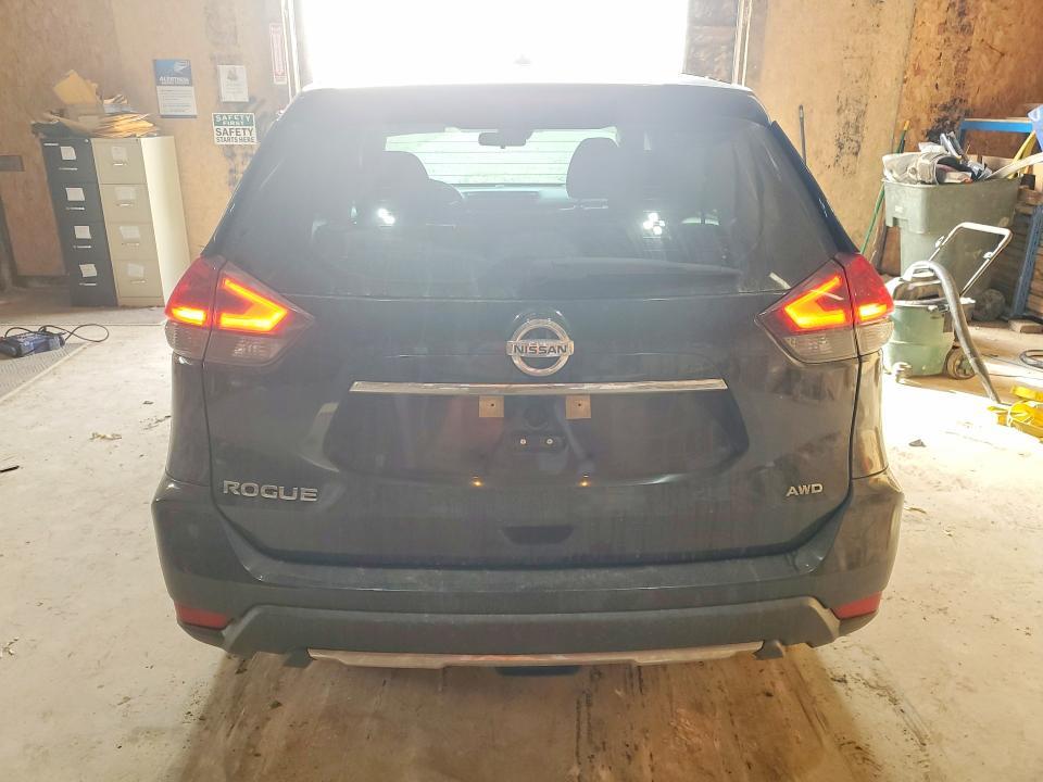 2020 Nissan Rogue s