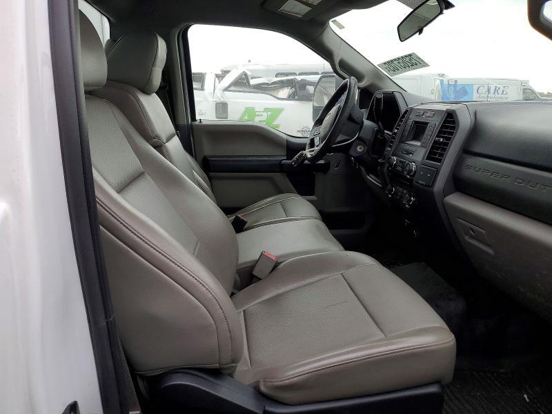 2017 Ford F350 Super Duty box Truck