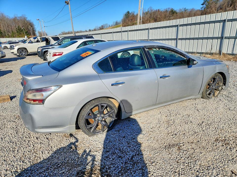2014 Niss Maxima s