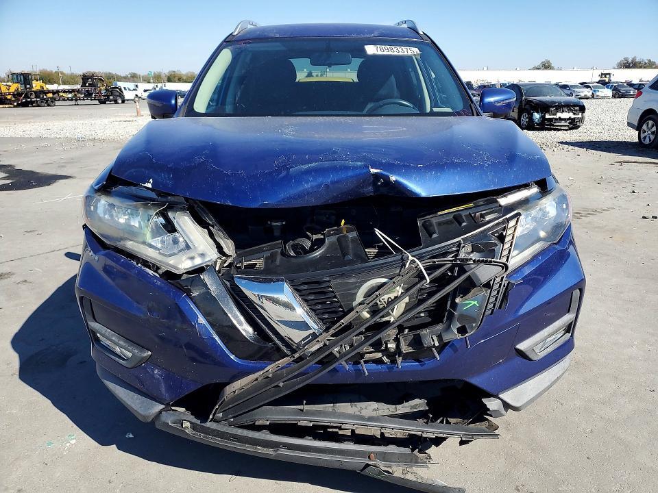 2017 Nissan Rogue sv