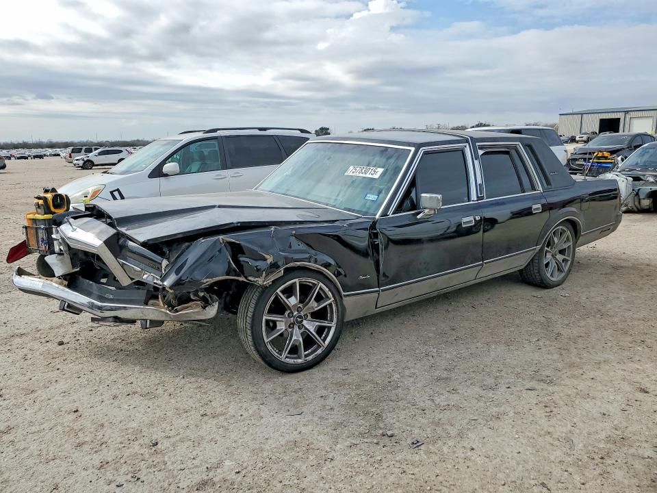 1988 Lincoln Town car Signature