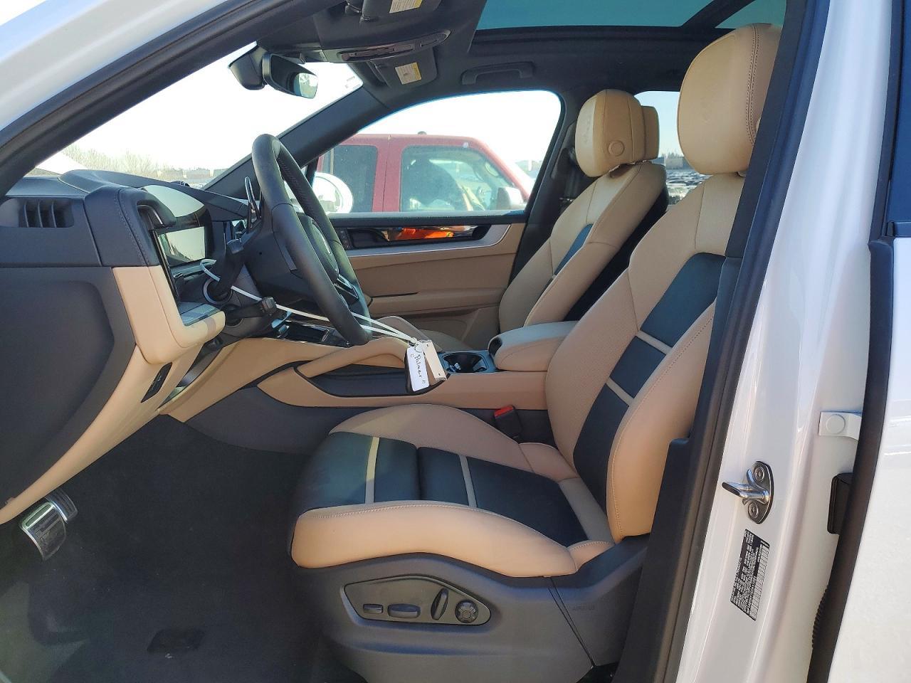 2025 Porsche Cayenne E-hybrid