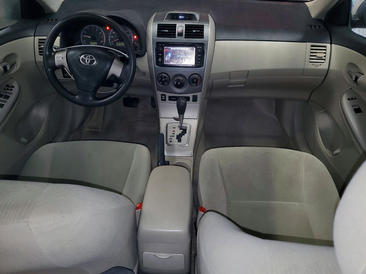 2013 Toyota Corolla le