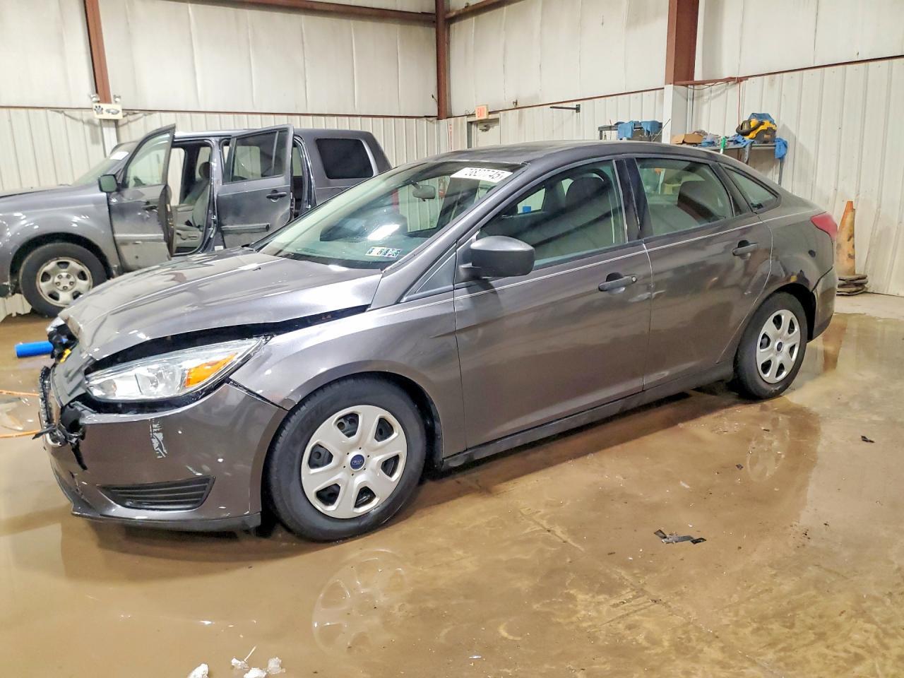 2016 Ford Focus s