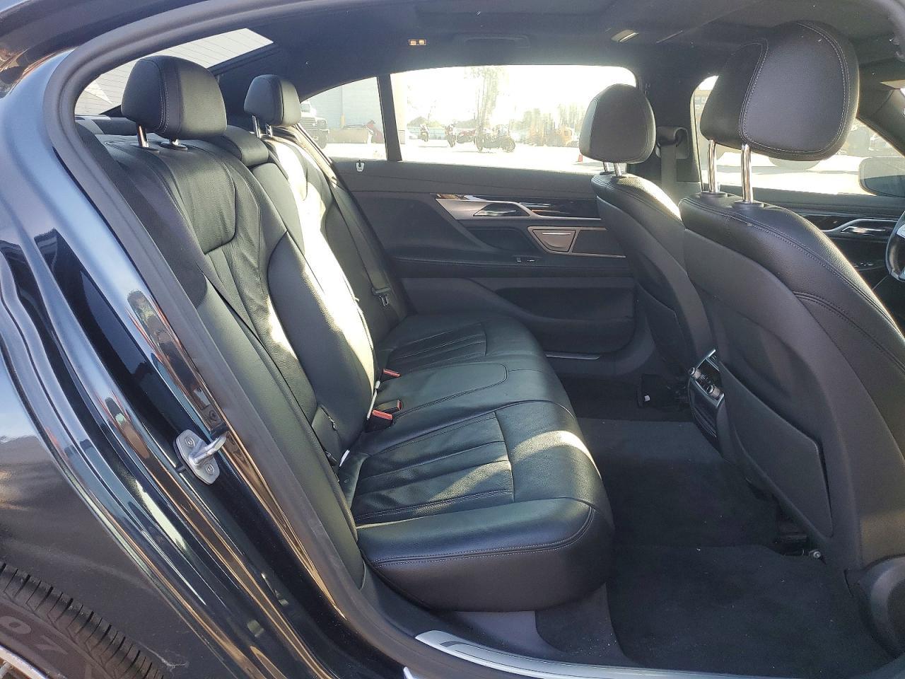 2018 BMW 740 i