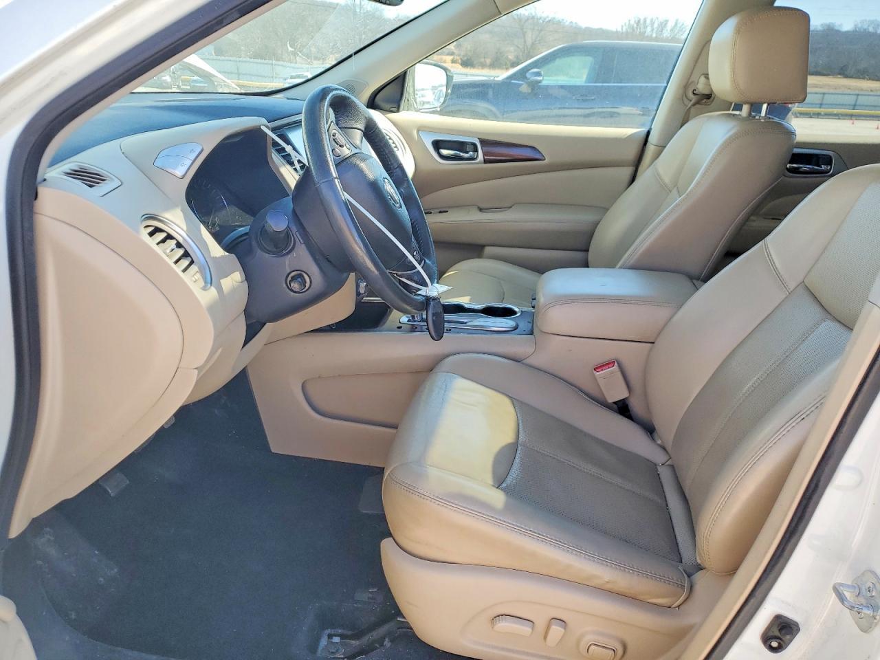 2017 Nissan Pathfinder s