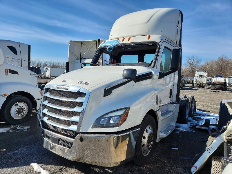 2020 Freightliner Cascadia 126 Semi Truck