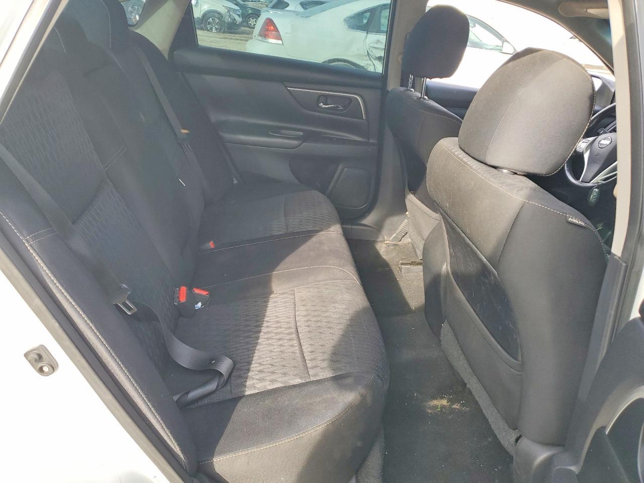 2016 Niss Altima 2.5