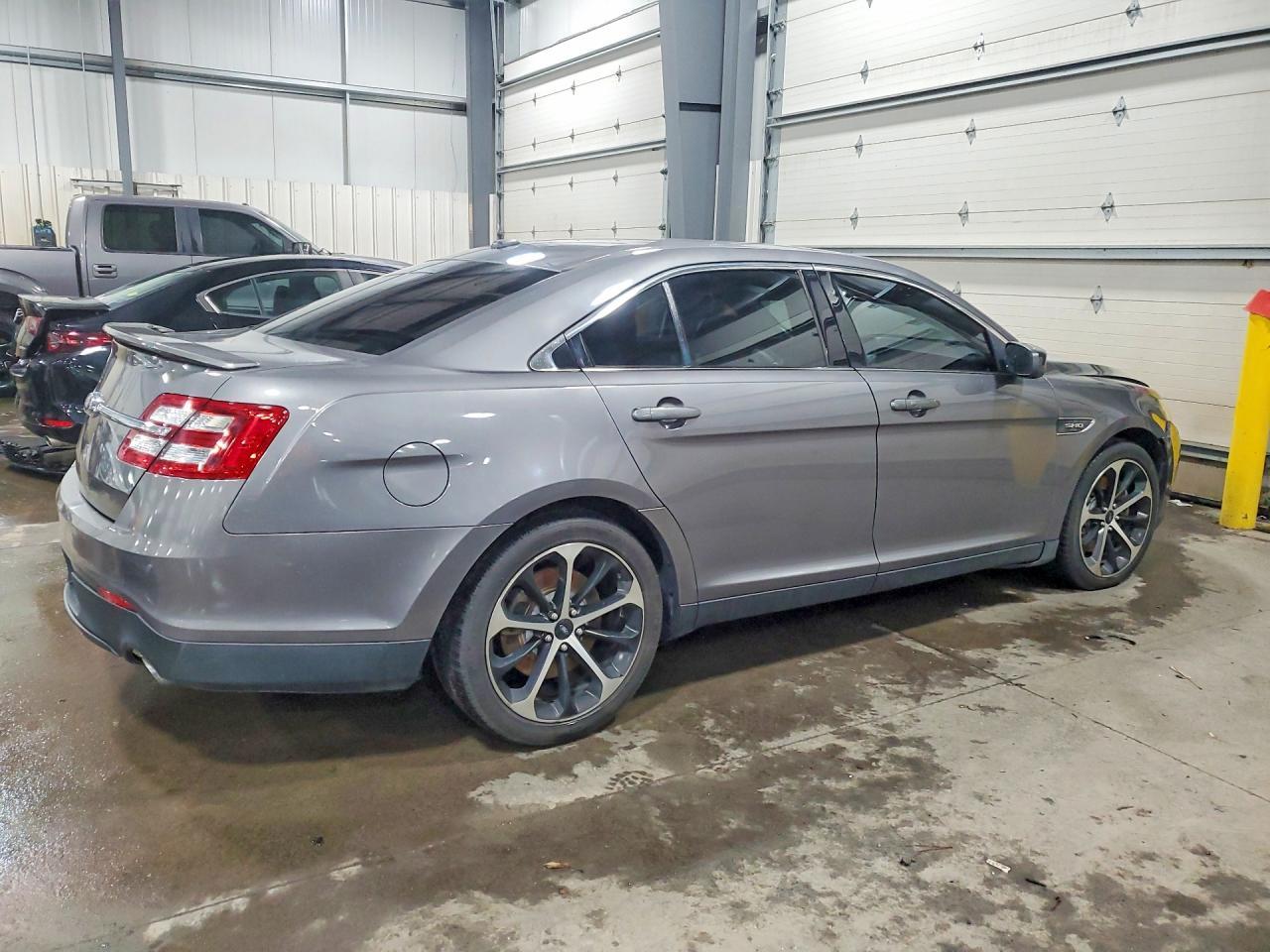 2014 Ford Taurus sho