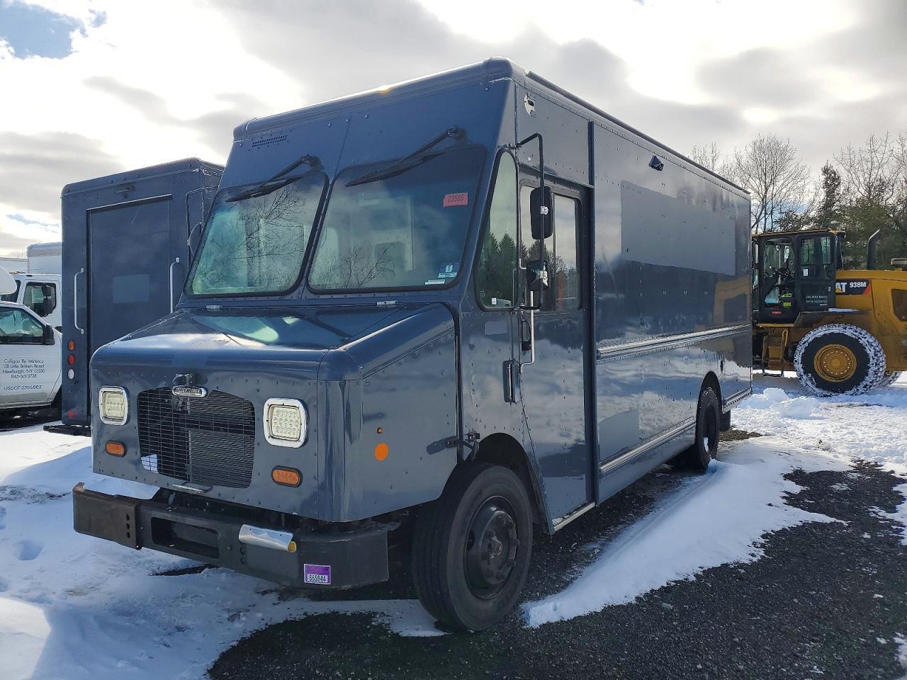 2021 Freightliner MT45G Chassis Delivery Truck