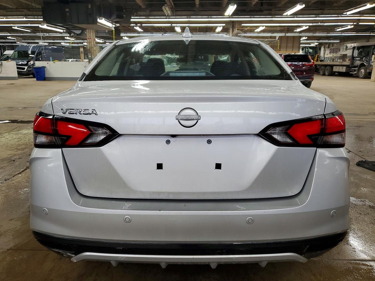 2025 Nissan Versa sv