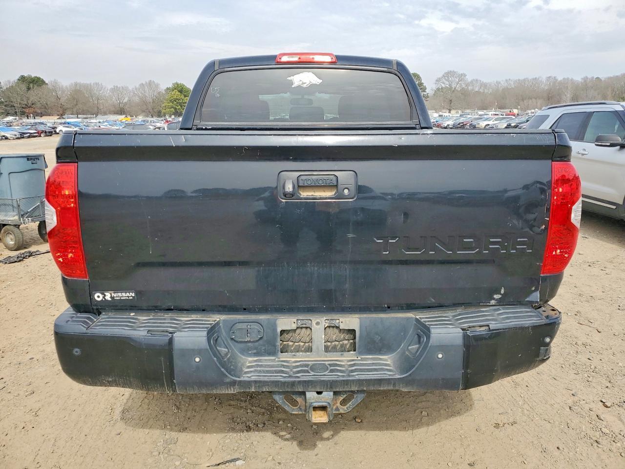 2016 Toyota Tundra SR5