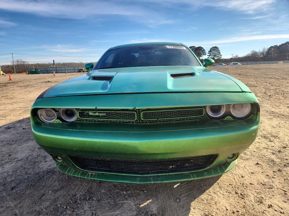 2020 Dodge Challenger sxt