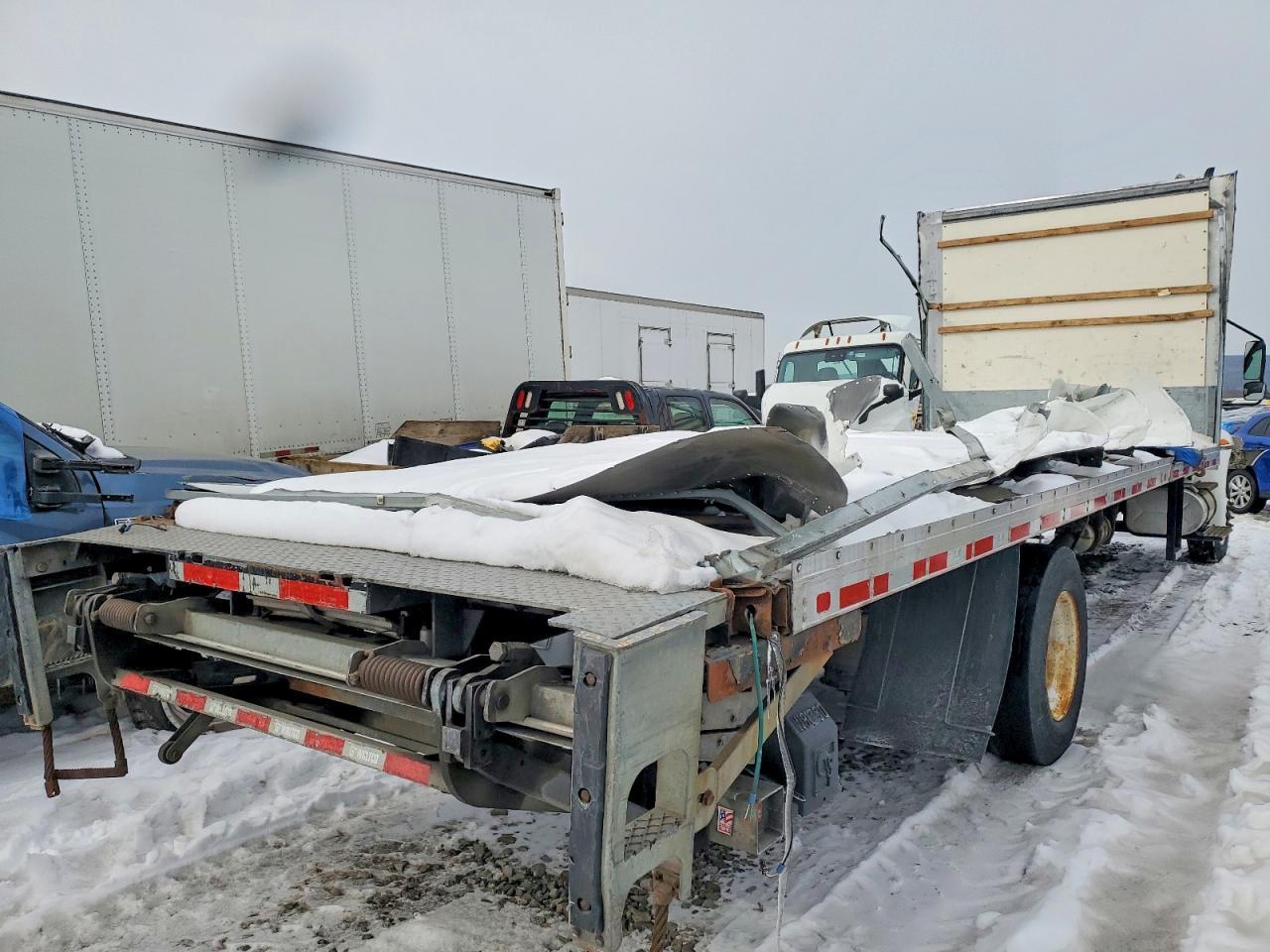 2019 International MV607 BOX Truck