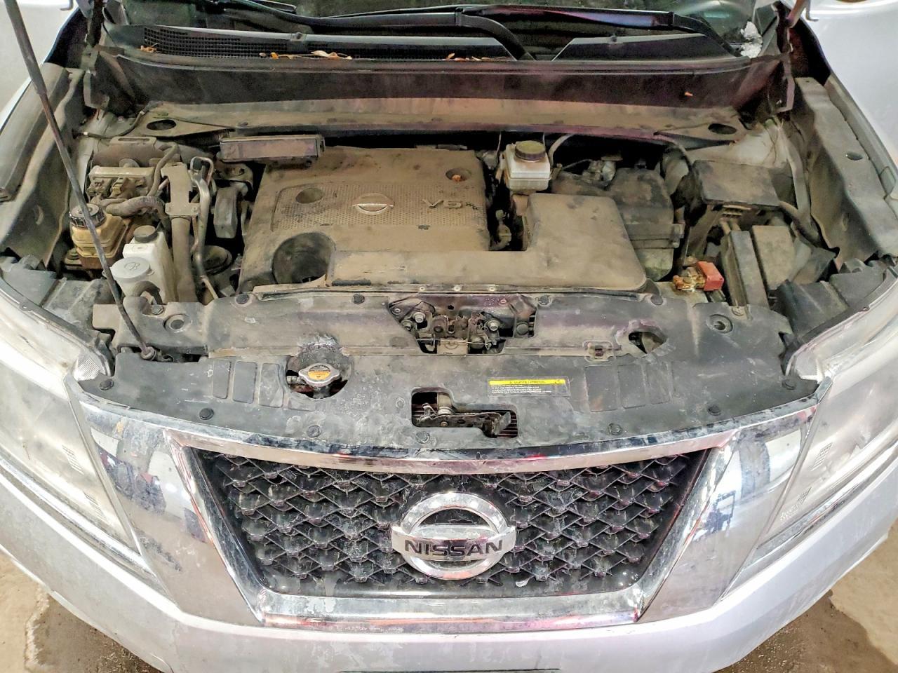 2014 Nissan Pathfinder s