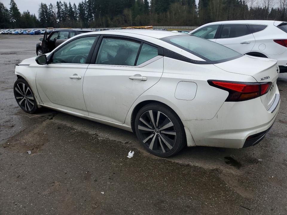 2022 Nissan Altima 2.5 sr