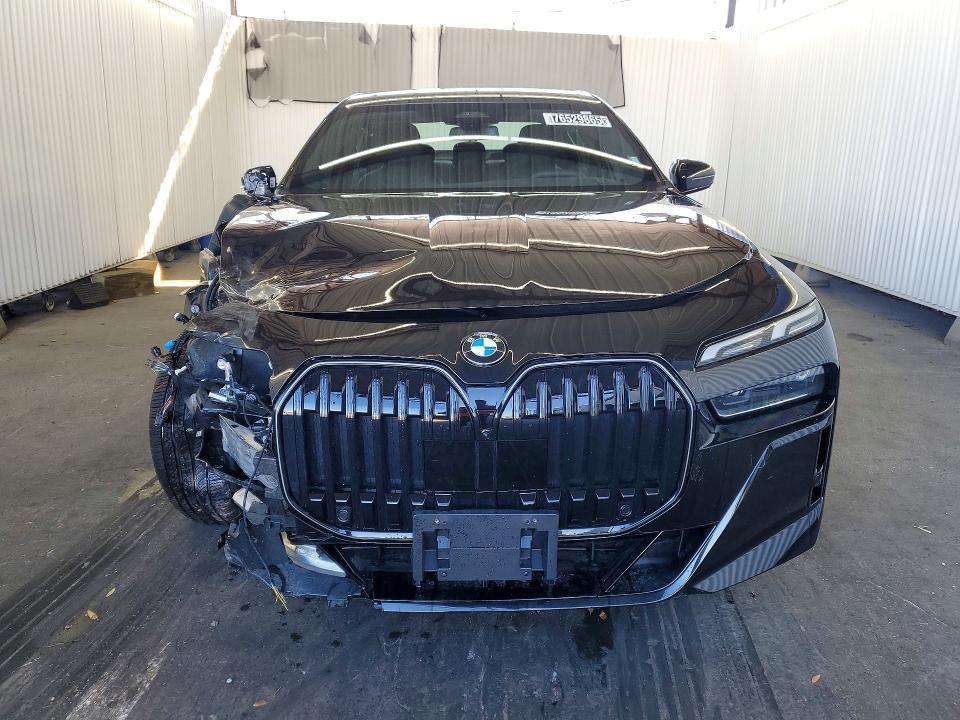 2026 BMW 740 xi