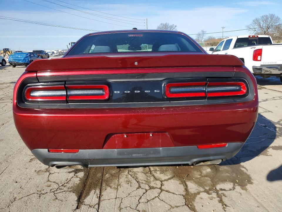 2018 Dodge Challenger r