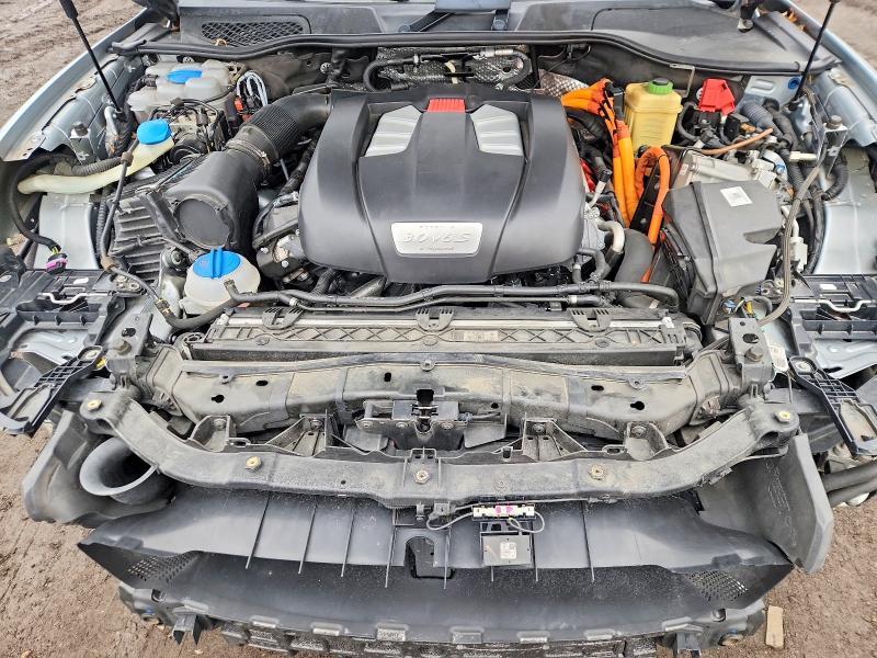 2017 Porsche Cayenne se Hybrid Platinum