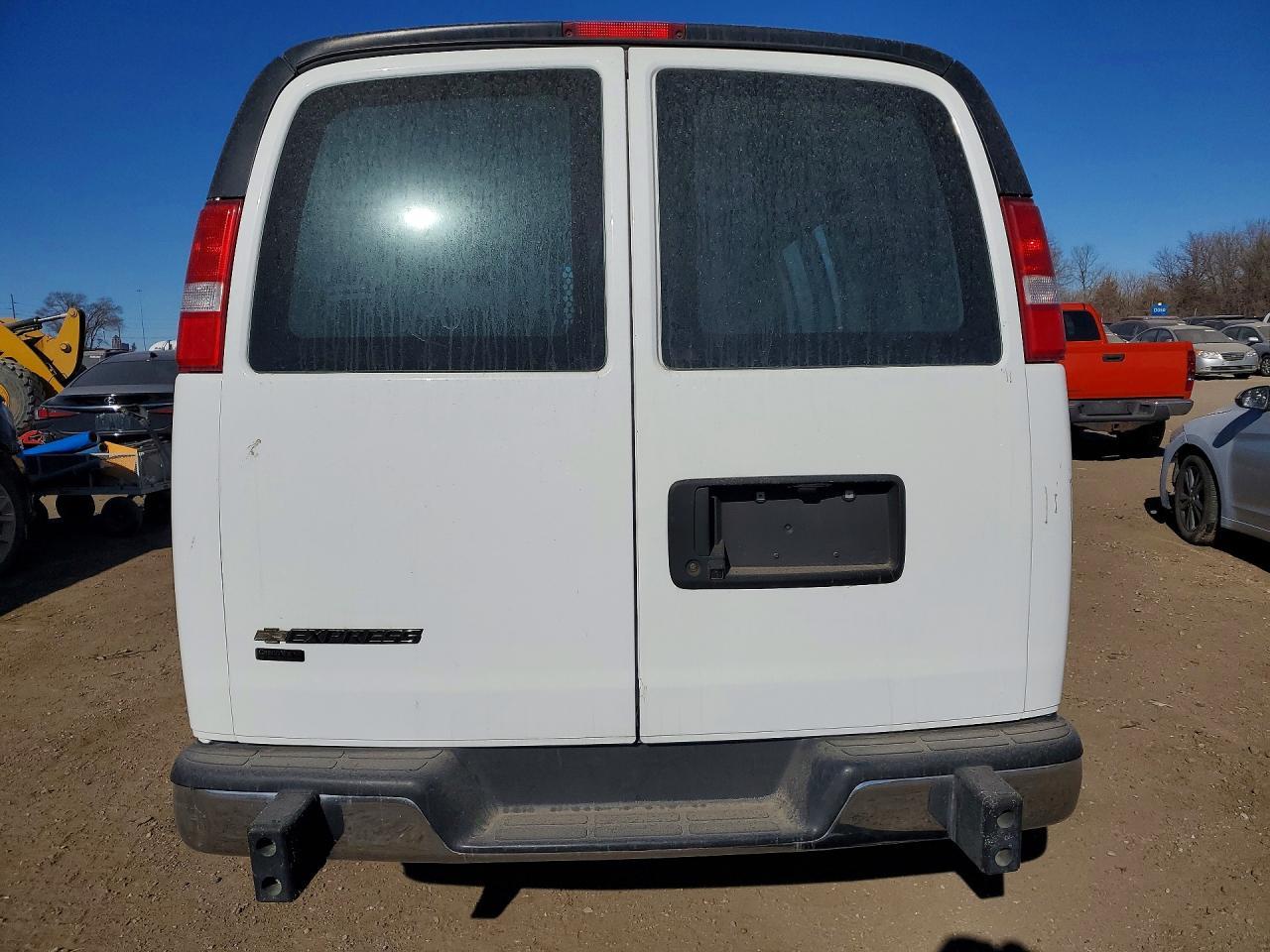 2023 Chevrolet Express G2500