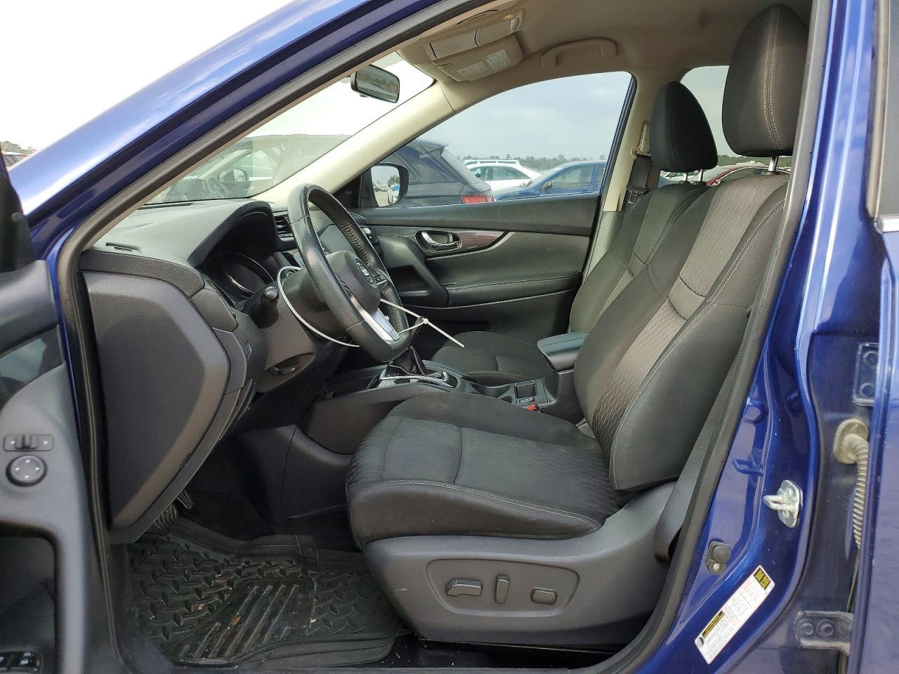 2018 Nissan Rogue sv