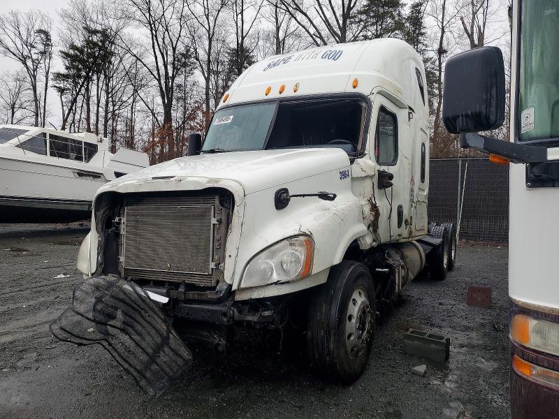 2012 Freigliner 2012 Freightliner Cascadia 1-Semi Truck