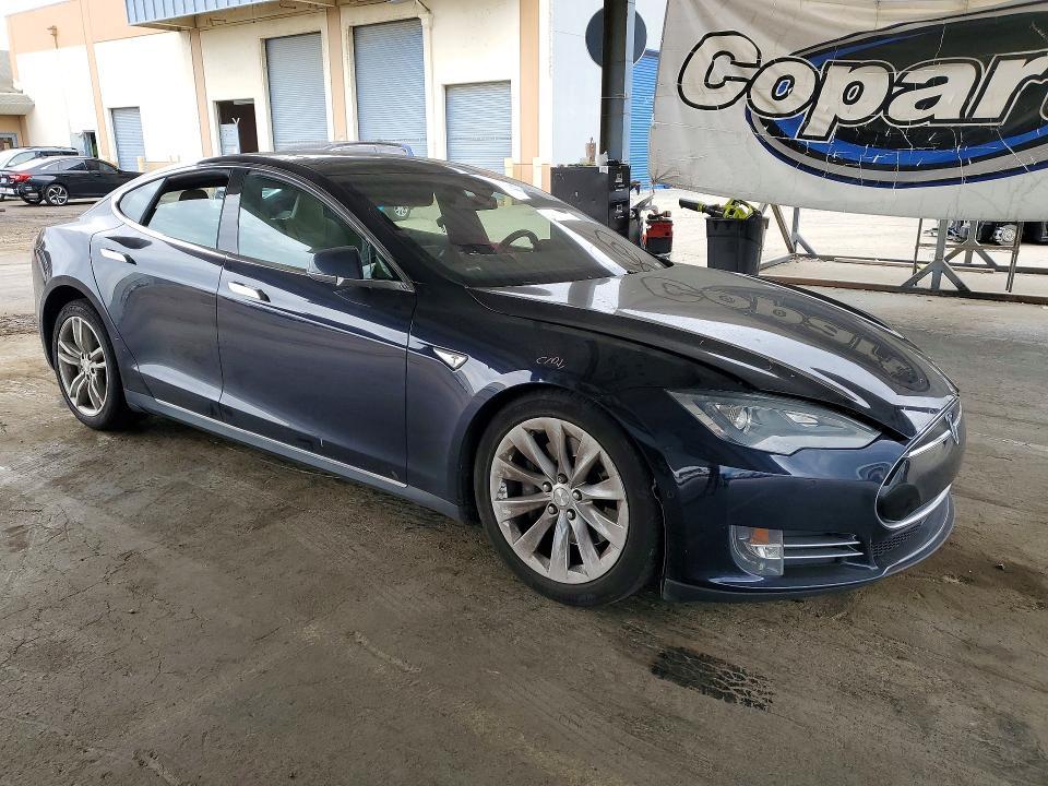2015 Tesla Model s 70D
