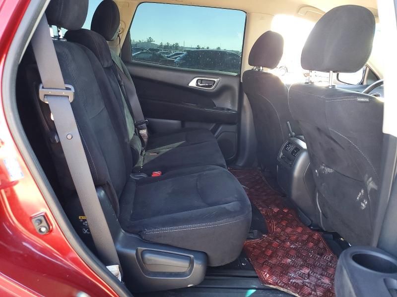 2015 Nissan Pathfinder s