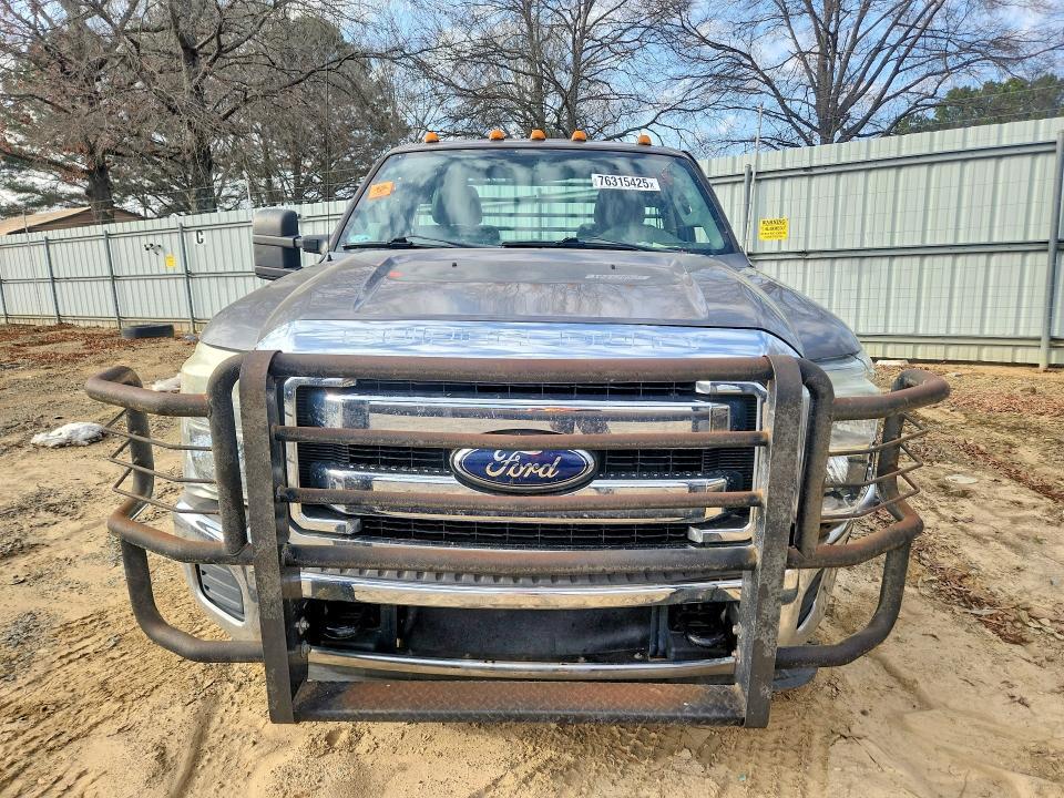 2011 Ford F350 Super Duty Flatbed Truck