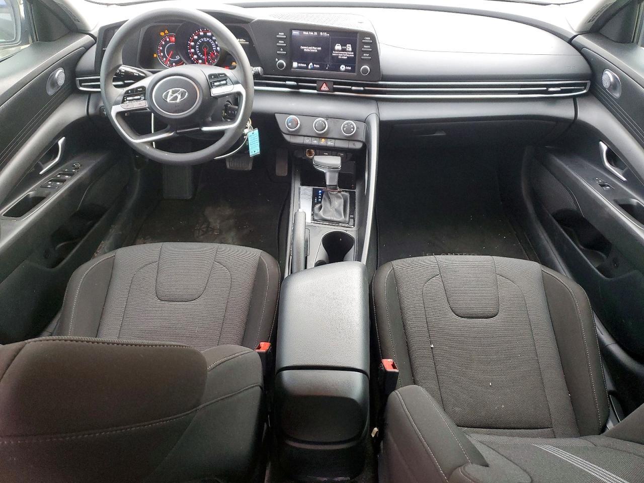 2023 Hyundai Elantra se