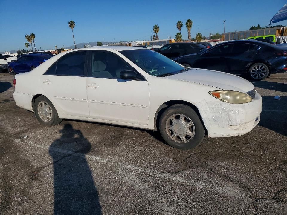2005 Toyota Camry le