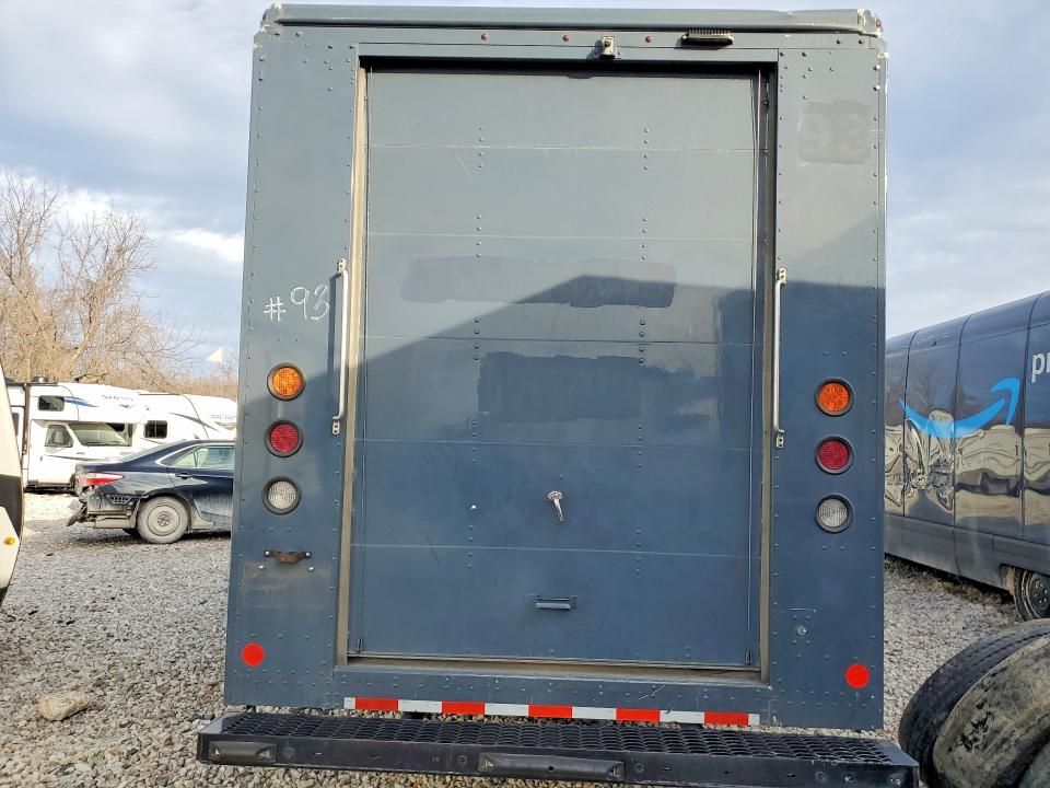 2020 Ford Commercial Chassis Delivery Truck