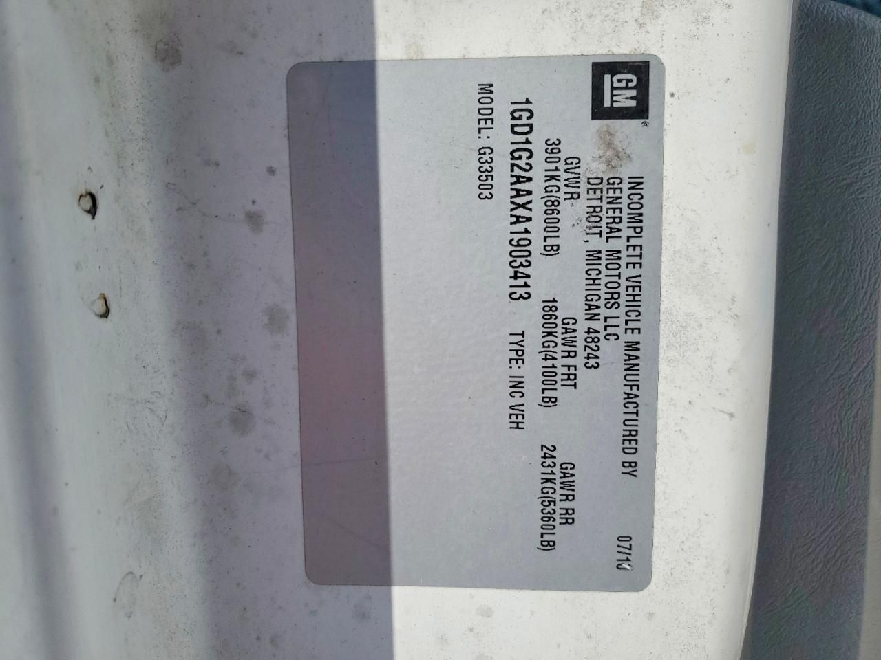 2010 GMC Savana BOX Truck