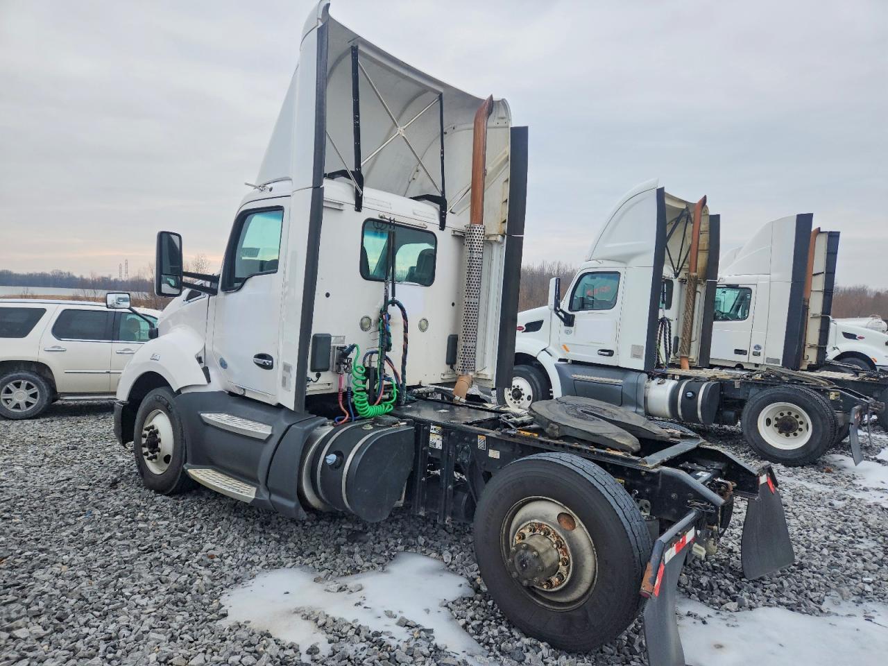 2016 Kenworth T680 Semi Truck