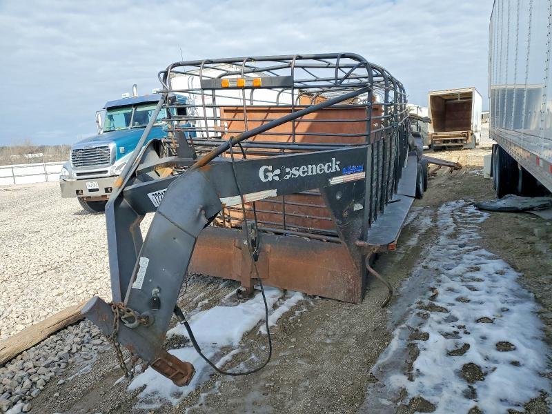 2005 Gooseneck Hitch Eneck Livestock Trailer