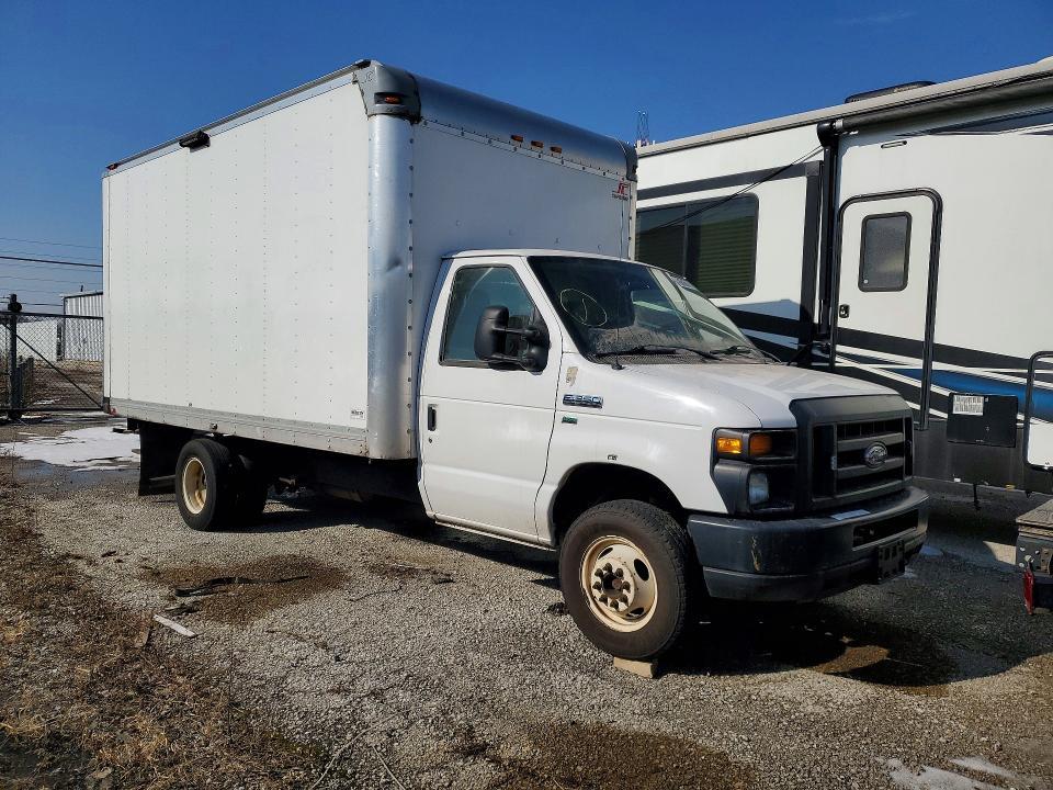2013 Ford E350 BOX Truck