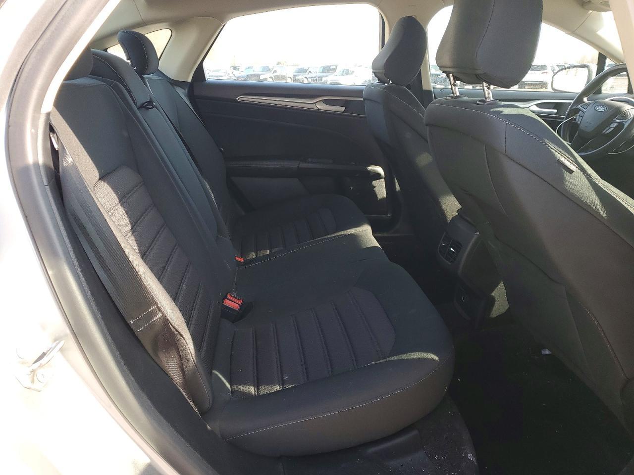 2020 Ford Fusion se