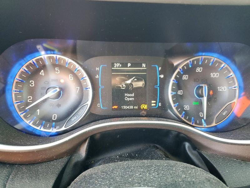2017 Chrysler Pacifica Touring l