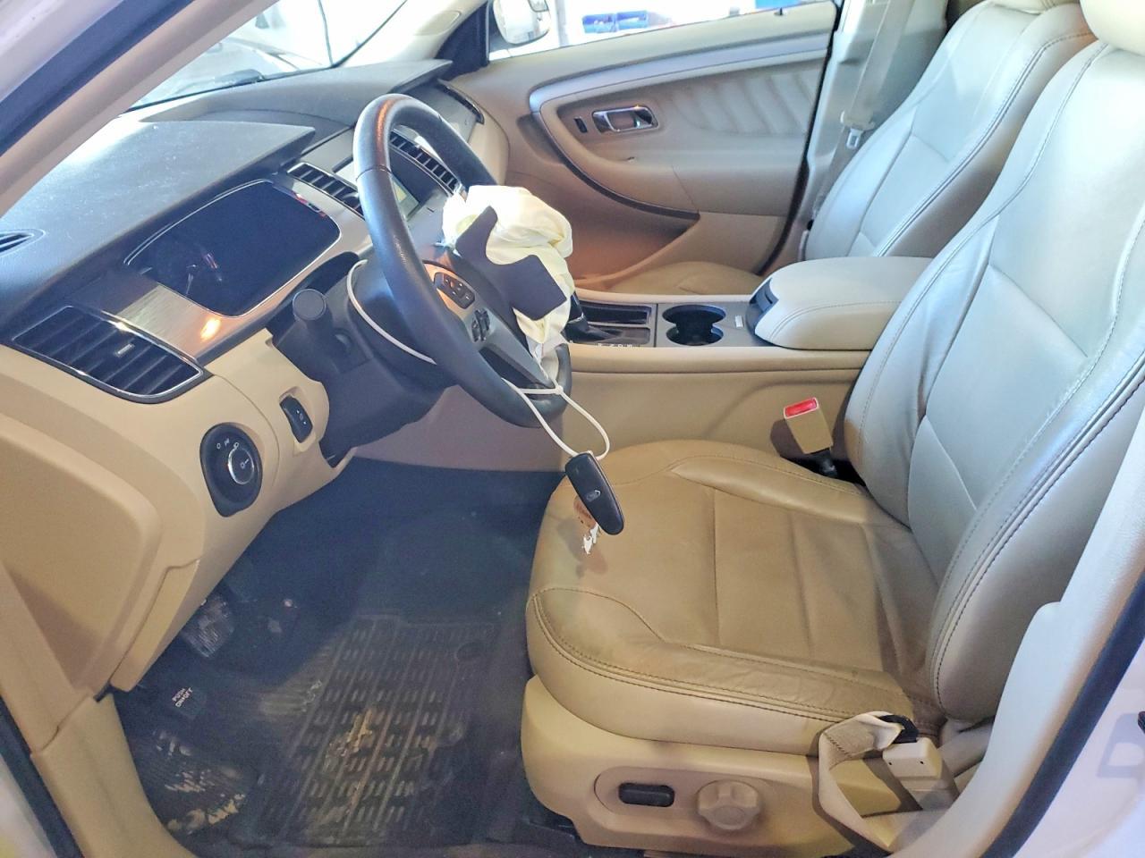 2018 Ford Taurus sel