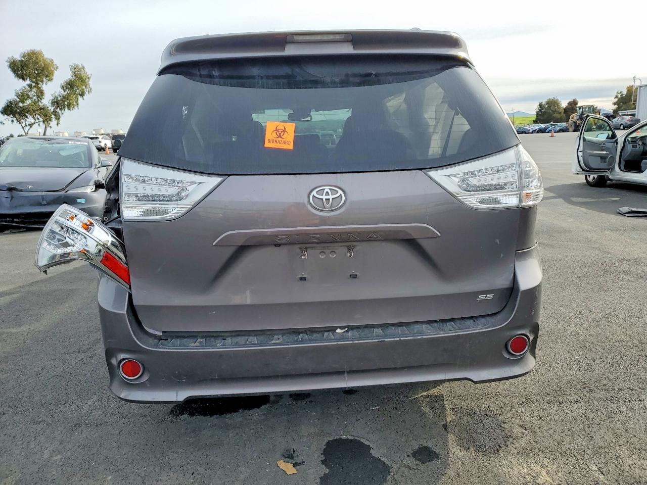 2017 Toyota Sienna se