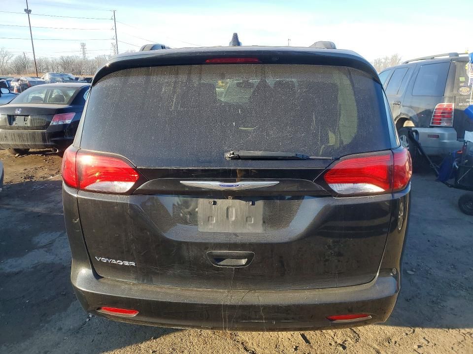 2020 Chrysler Voyager lxi