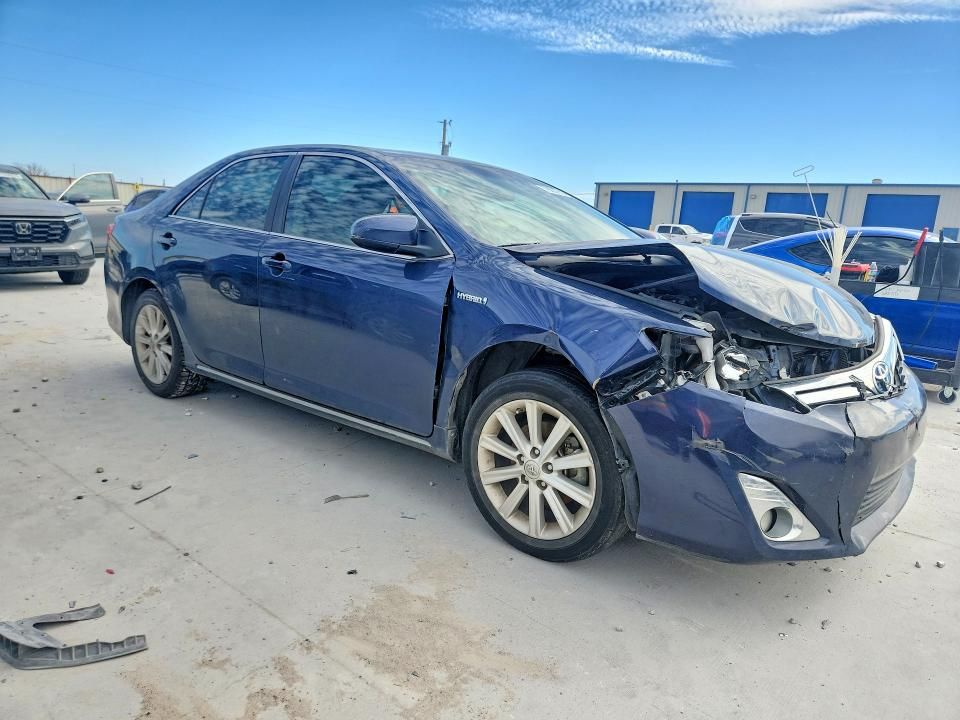 2014 Toyota Camry Hybrid