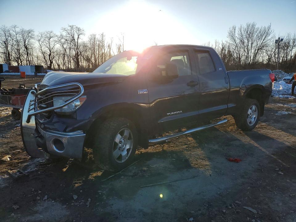 2011 Toyota Tundra Double cab SR5