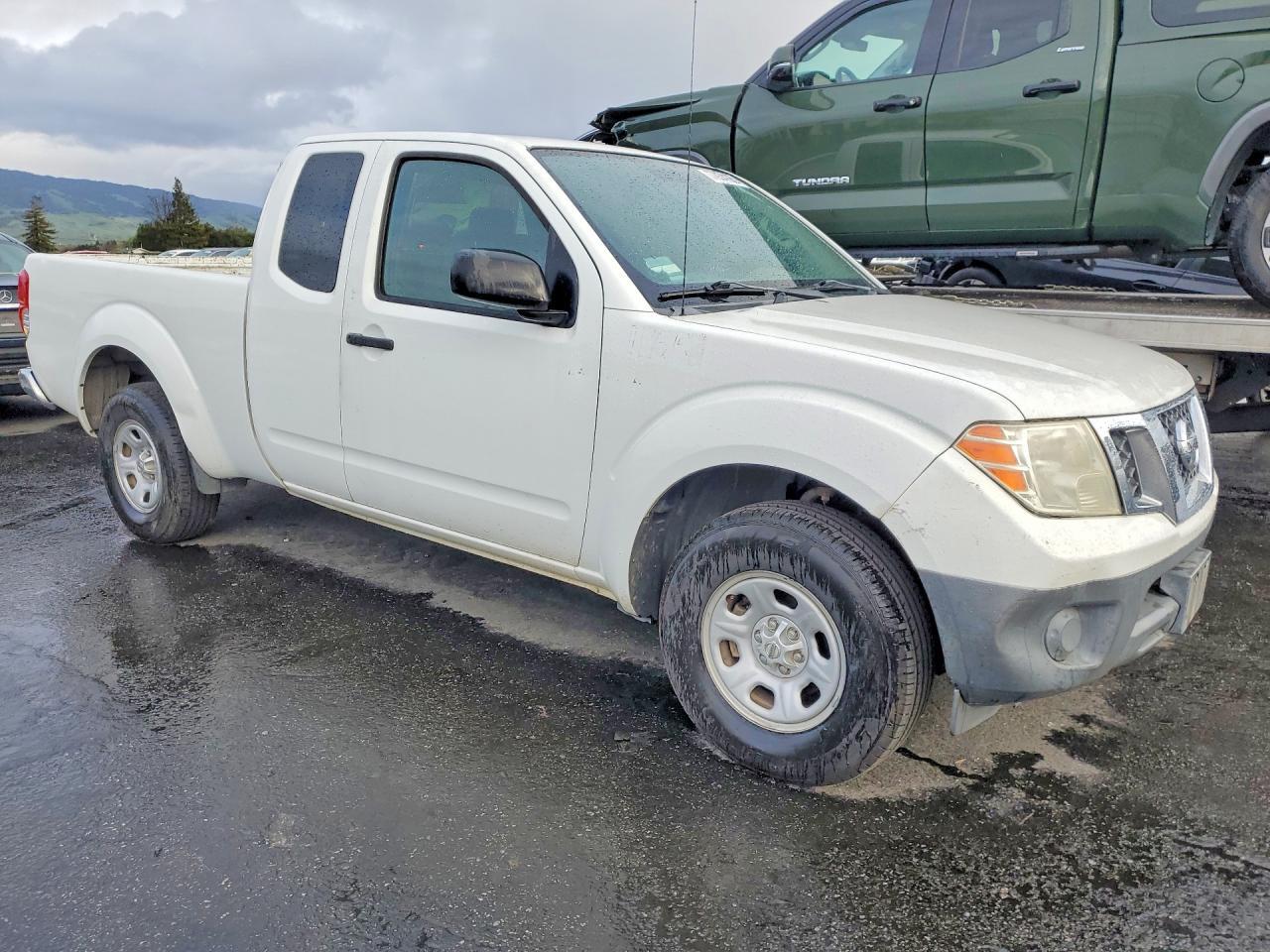 2014 Nissan Frontier S