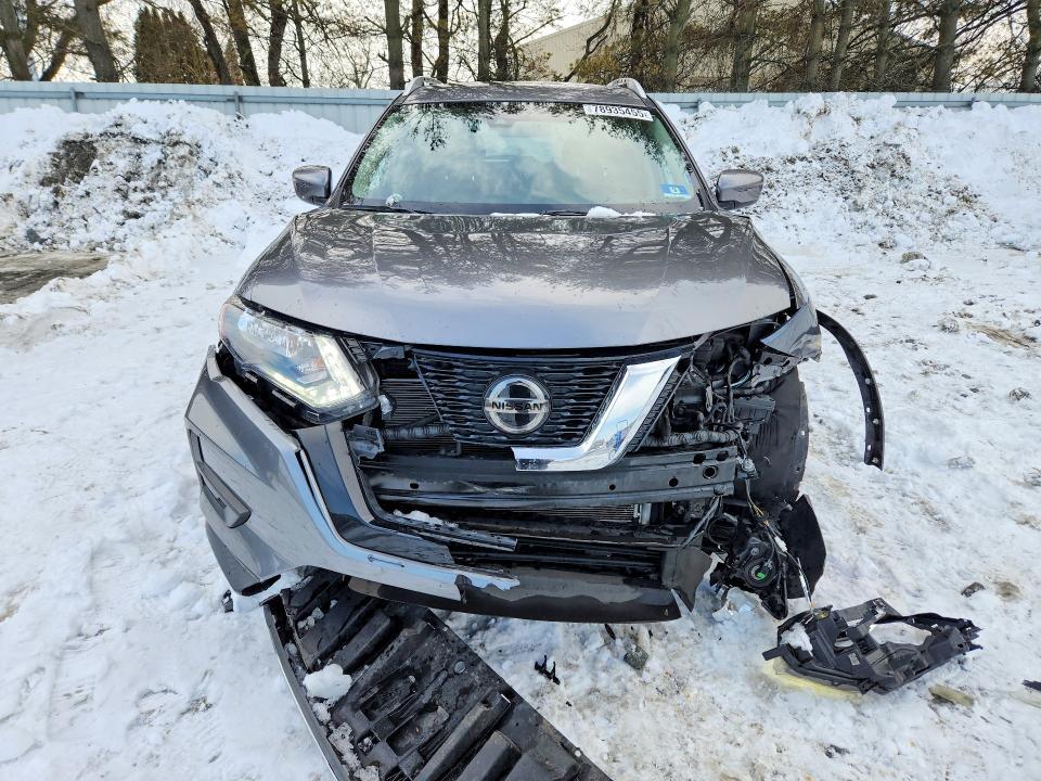 2020 Nissan Rogue sv