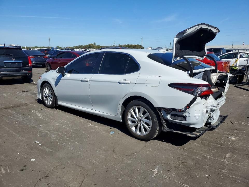 2023 Toyota Camry le